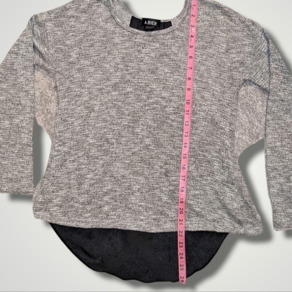 Tan Layered Long Sleeve Lightweight Top with Gold Thread Detail - Picture 3 of 3